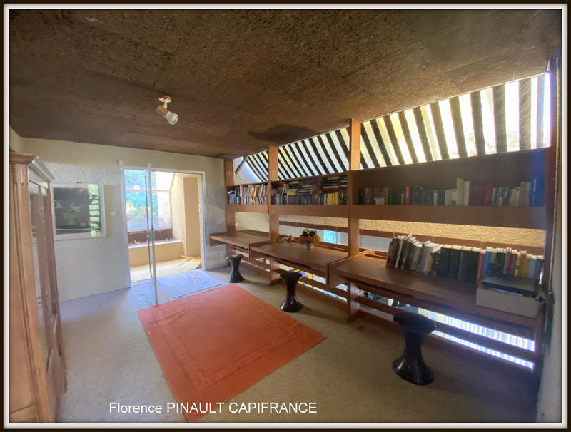 Maison - 225 m² - 8 pièces