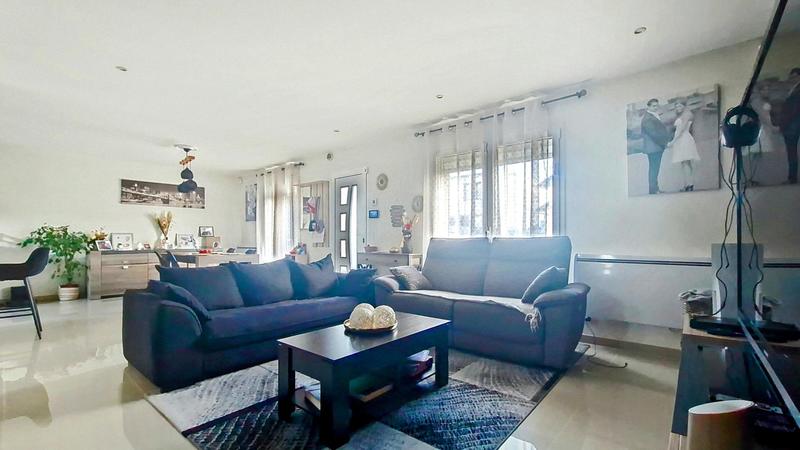 Maison - 102 m² - 5 pièces