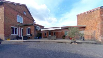 Propriété - 147 m² - 5 pièces