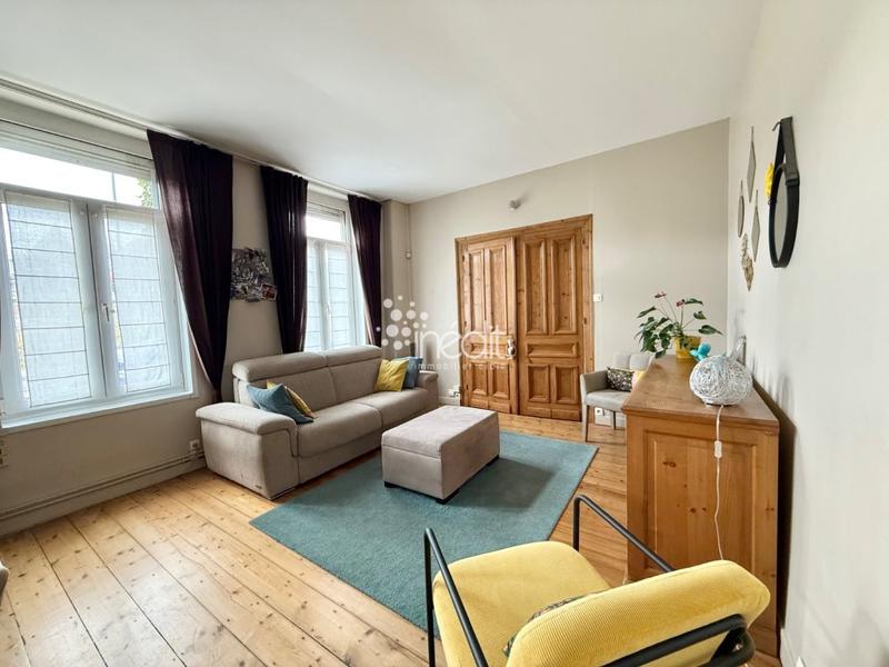 Maison - 218 m² - 8 pièces