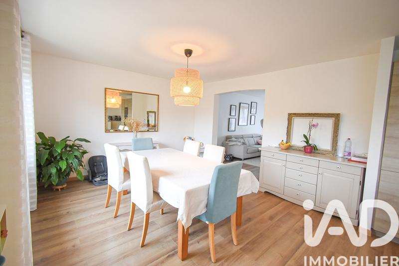 Maison - 180 m² - 8 pièces