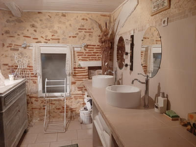 Maison - 210 m² - 6 pièces