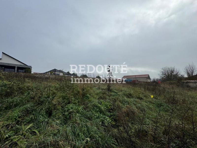 Terrain constructible - 879 m²