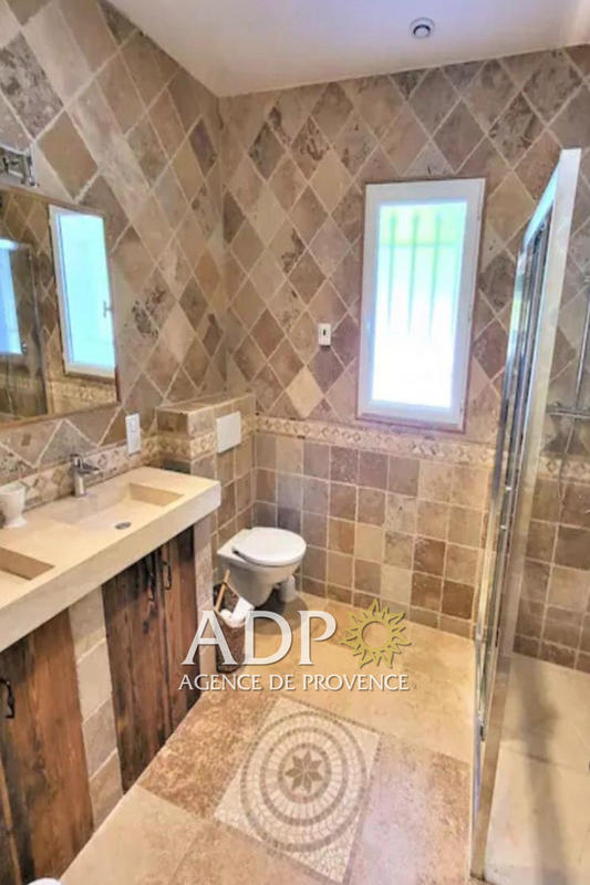 Maison - 200 m² - 5 pièces