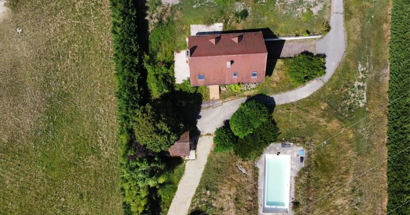 Maison - 215 m² - 8 pièces