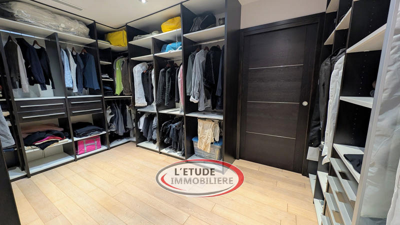 Maison - 185 m² - 7 pièces