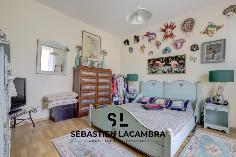 Propriété - 328 m² - 10 pièces