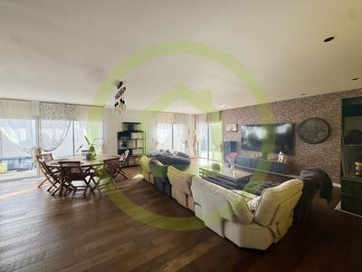 Maison - 144 m² - 5 pièces