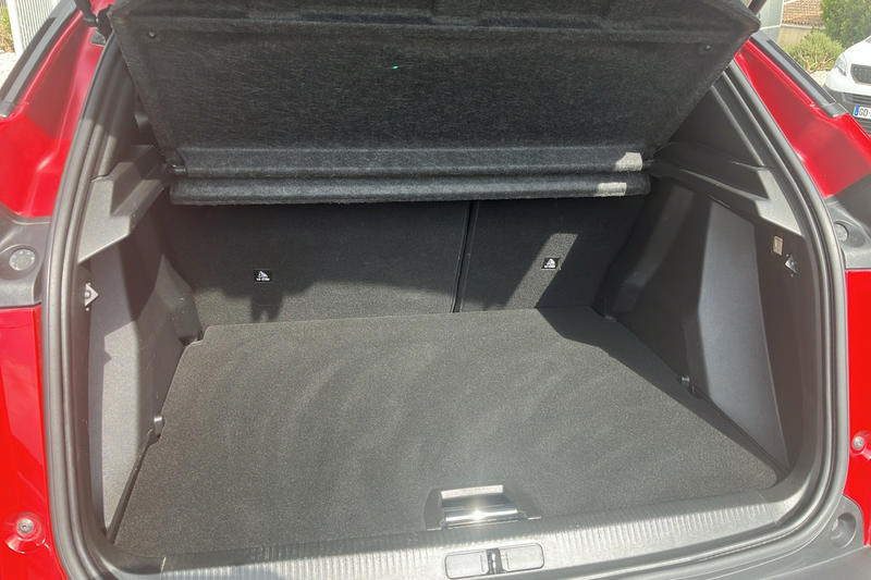 Peugeot 2008 II 1.2 Pt 130 s&amp;amp;S Eat8 Gt Line