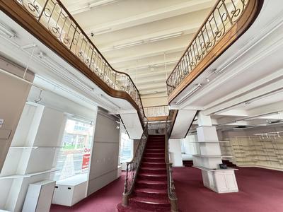 Local commercial - 330 m²