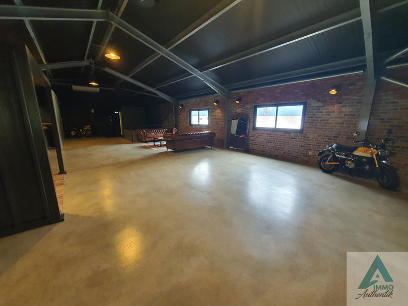 Local commercial - 400 m² - 6 pièces