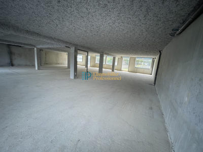 Local commercial - 137 m²