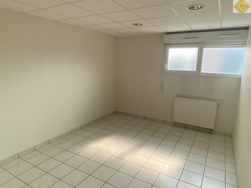 Local d'activités - 1 623 m² - 23 pièces