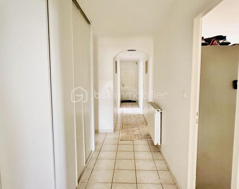 Maison traditionnelle - 140 m² - 5 pièces