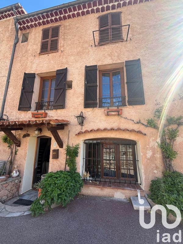 Appartement - 93 m² - 3 pièces