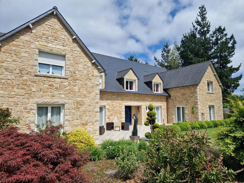 Propriété - 500 m² - 12 pièces