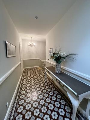 Maison - 615 m² - 16 pièces