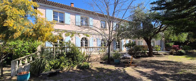 Villa - 273 m² - 8 pièces