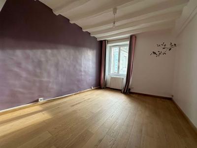 Maison - 98 m² - 5 pièces