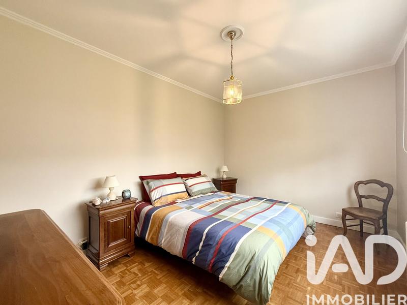 Maison - 233 m² - 7 pièces