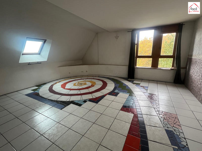 Appartement - 99 m² - 4 pièces