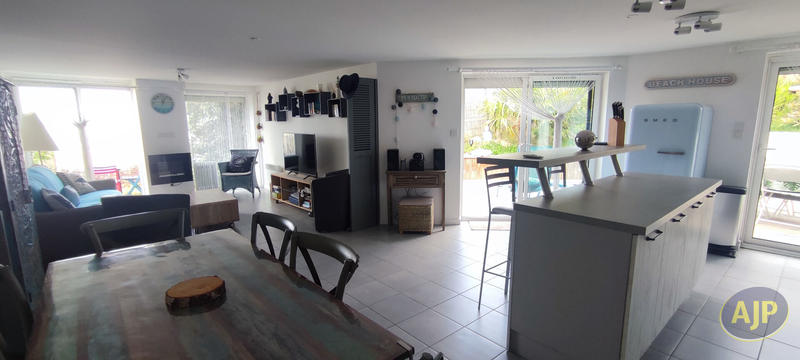 Appartement - 64 m² - 2 pièces