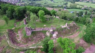 Château Médiéval de Montfort sur Risle XIe - XIIe / inscrit M.H