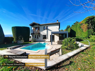 Maison - 137 m² - 7 pièces