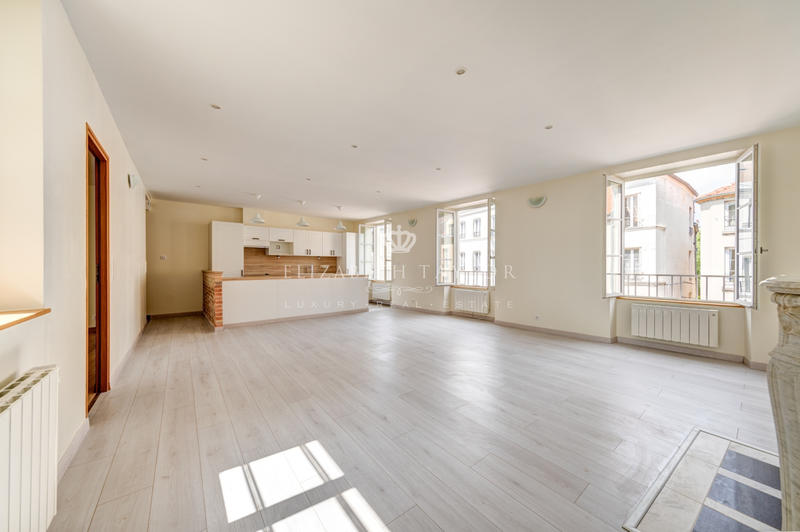 Appartement - 101 m² - 5 pièces