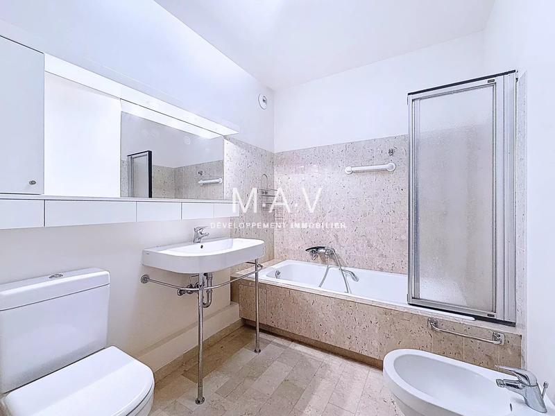 Appartement - 77 m² - 3 pièces