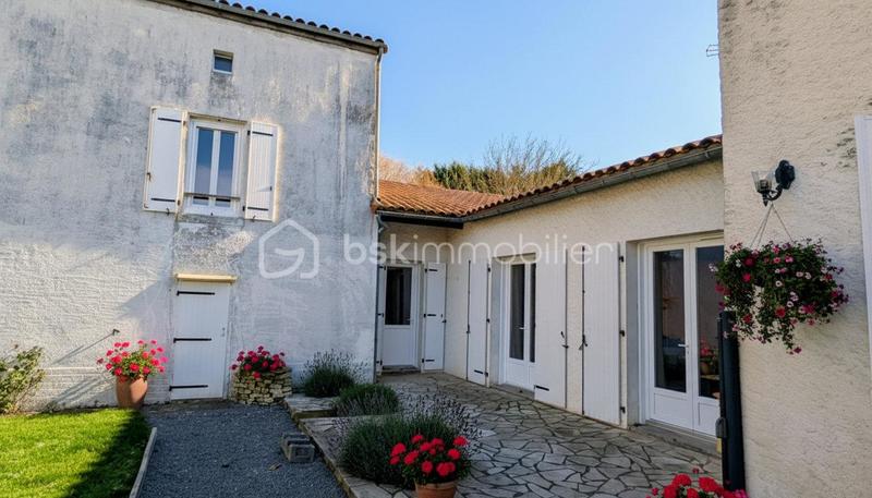 Maison de village - 110 m² - 4 pièces