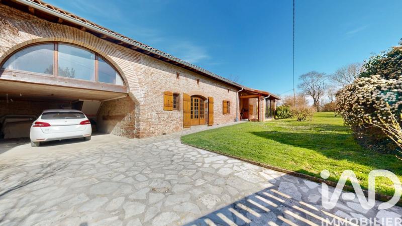 Maison - 200 m² - 7 pièces