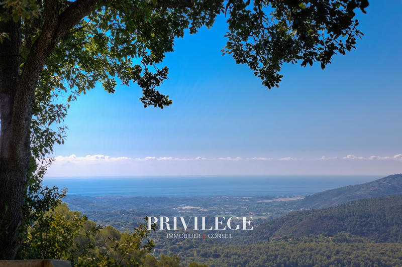 Maison - 144 m² - 5 pièces