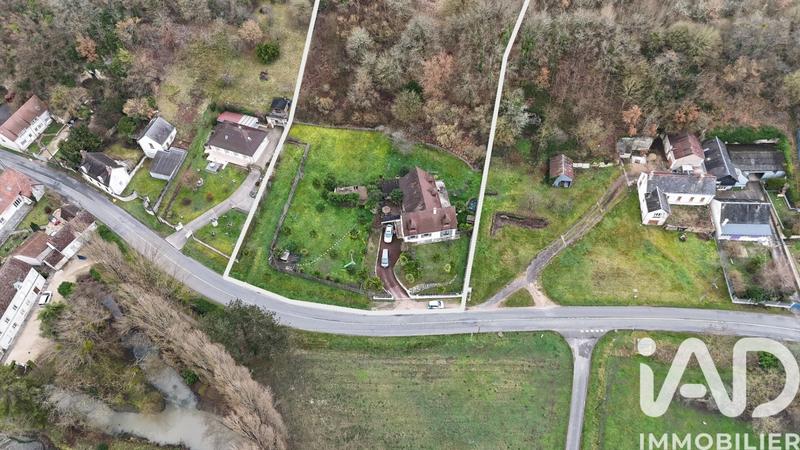 Maison - 202 m² - 7 pièces