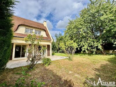 Maison - 170 m² - 10 pièces