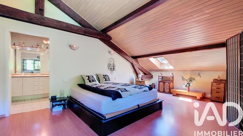 Maison - 313 m² - 9 pièces