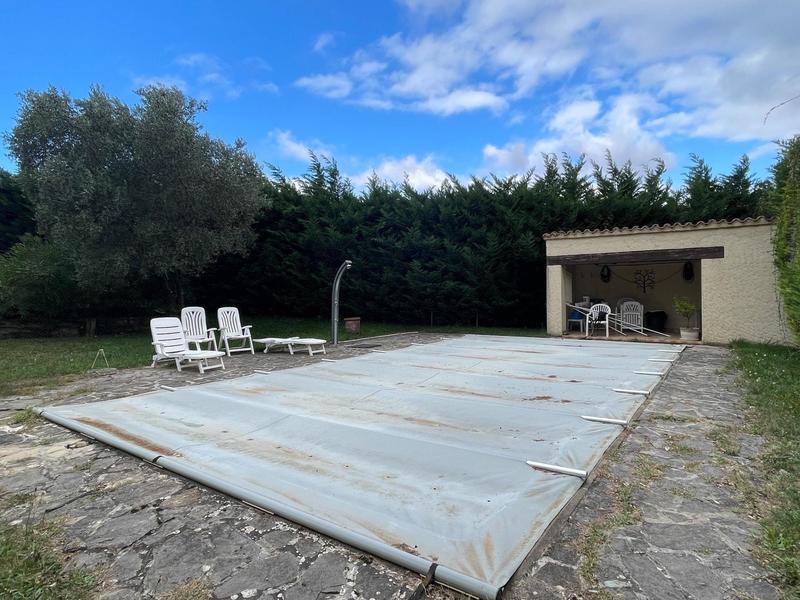 Maison - 200 m² - 8 pièces