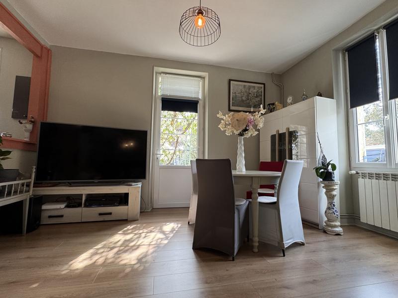 Maison - 144 m² - 6 pièces