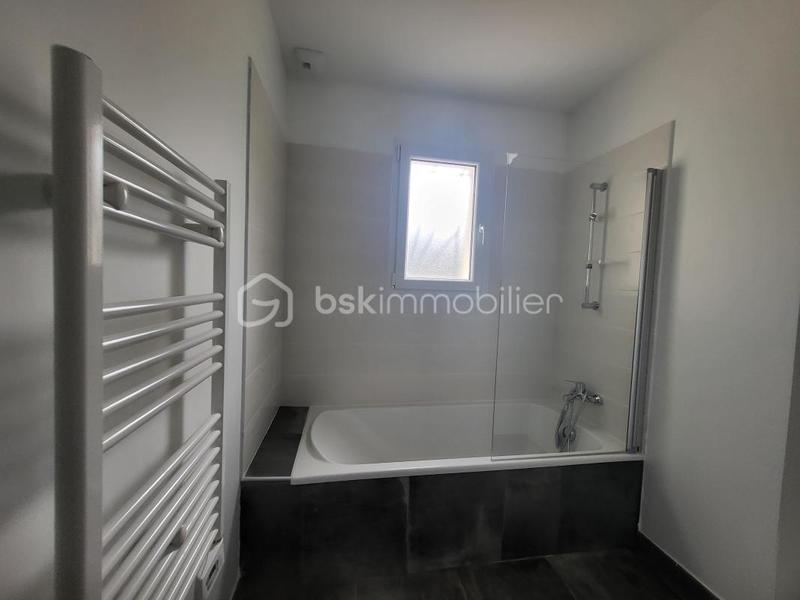 Maison - 102 m² - 4 pièces