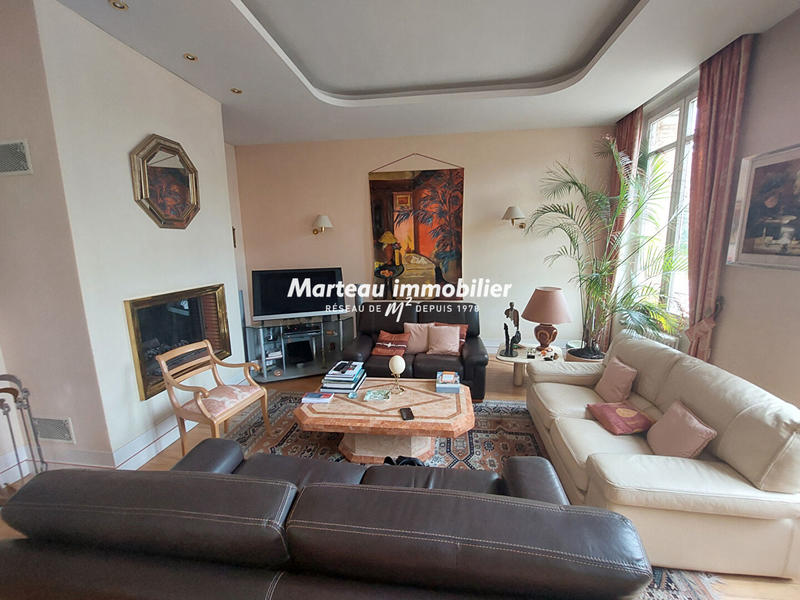 Appartement - 195 m² - 6 pièces