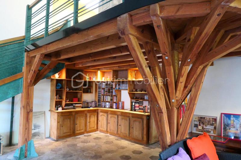 Propriété - 161 m² - 10 pièces