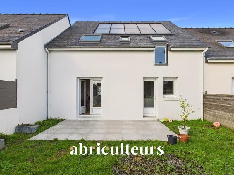 Maison - 104 m² - 5 pièces