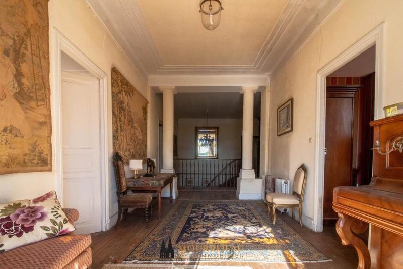 Propriété - 550 m² - 19 pièces