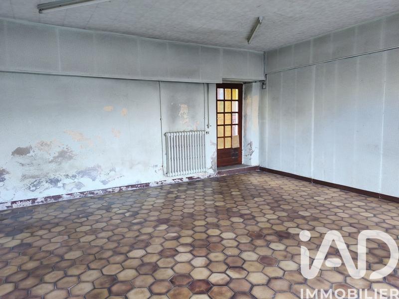 Maison - 233 m² - 7 pièces