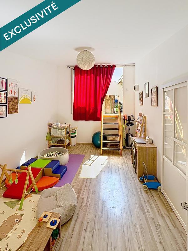 Maison - 90 m² - 5 pièces