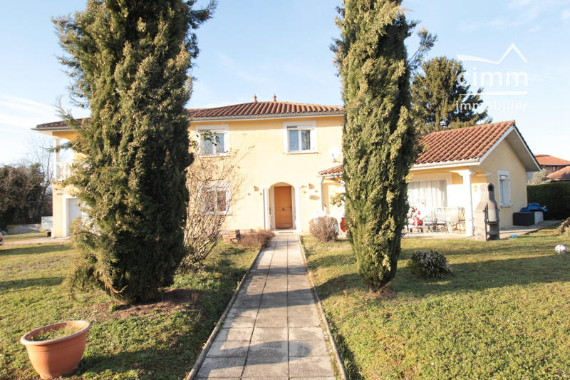 Villa - 205 m² - 5 pièces