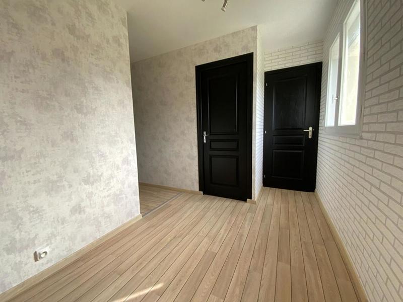 Maison - 165 m² - 8 pièces