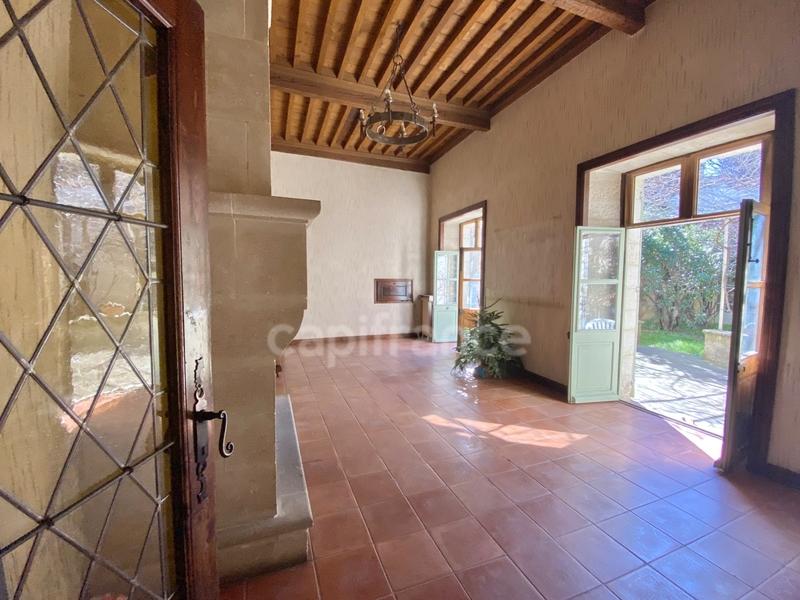 Maison - 265 m² - 10 pièces