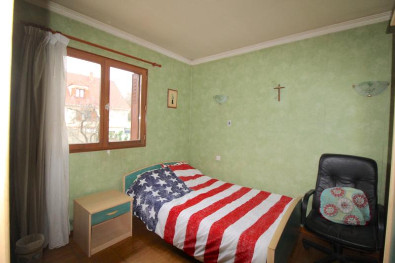 Maison traditionnelle - 111 m² - 5 pièces