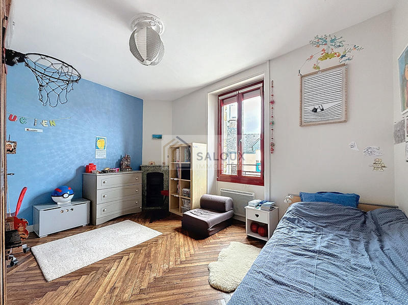 Maison - 195 m² - 7 pièces